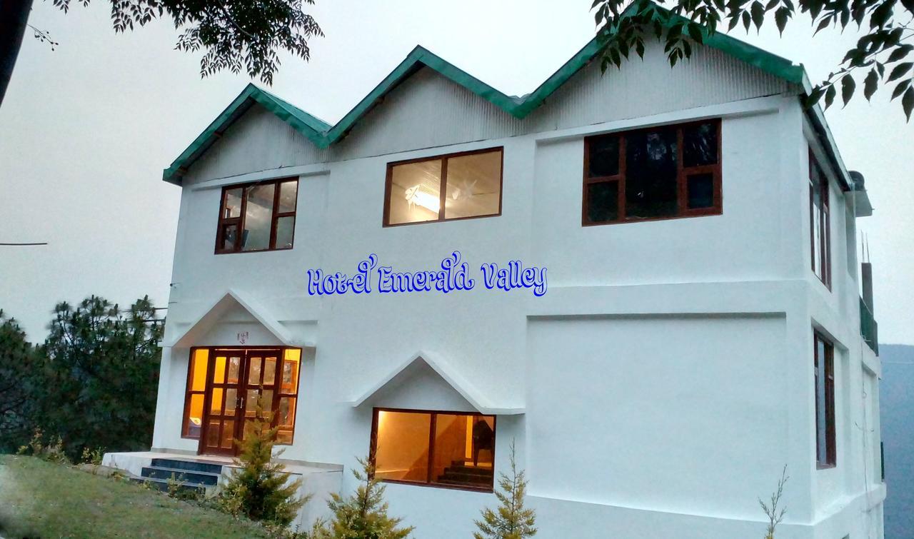 Hotel Emerald Valley Chail Exterior photo